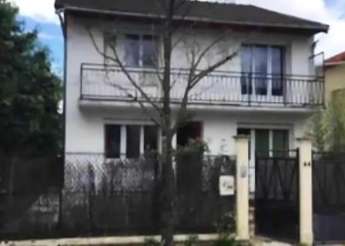Maison Deux Pieces Tout Confort